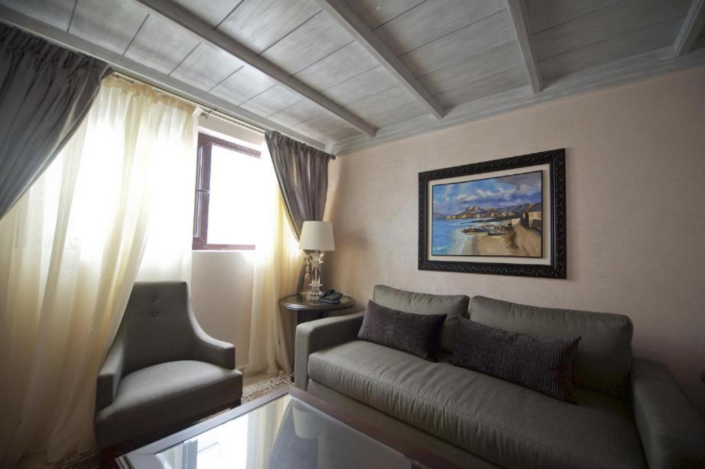 Hotel Al Amal Tiznit Bagian luar foto