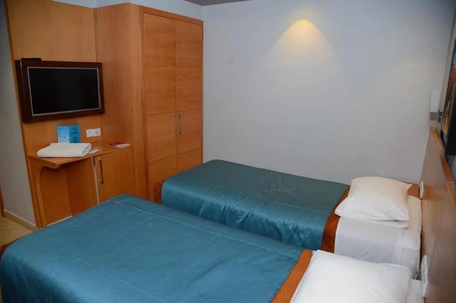 Hotel Al Amal Tiznit Bagian luar foto