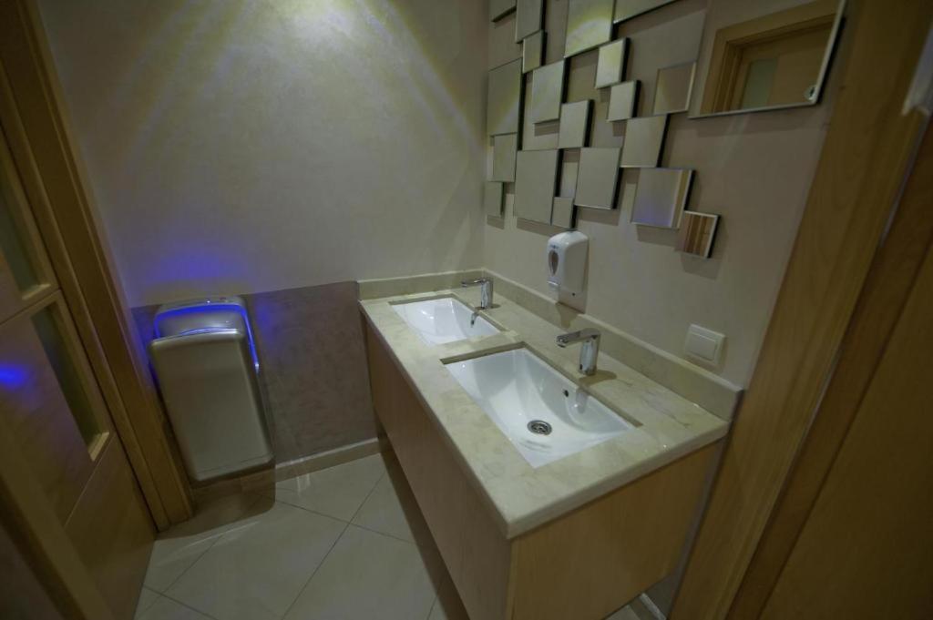 Hotel Al Amal Tiznit Bagian luar foto