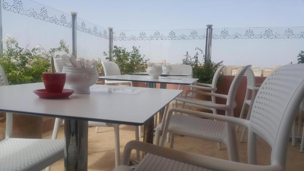Hotel Al Amal Tiznit Bagian luar foto